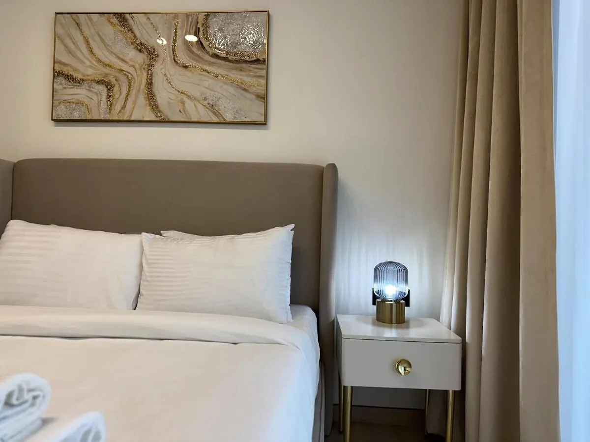 Ashri Hh Spacious Apartment In Jvc, Binghatti Luna Dubai