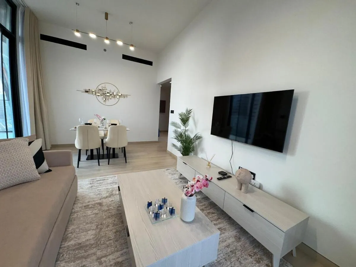 Ashri Hh Spacious Apartment In Jvc, Binghatti Luna Dubai