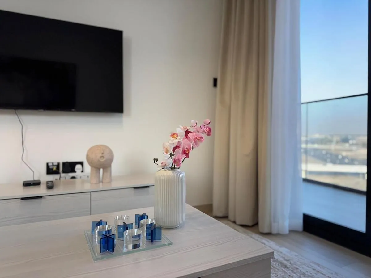 Ashri Hh Spacious Apartment In Jvc, Binghatti Luna Dubai
