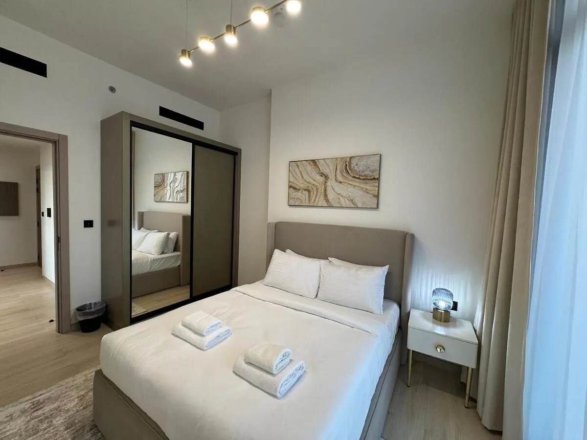 Ashri Hh Spacious Apartment In Jvc, Binghatti Luna Dubai 0*,