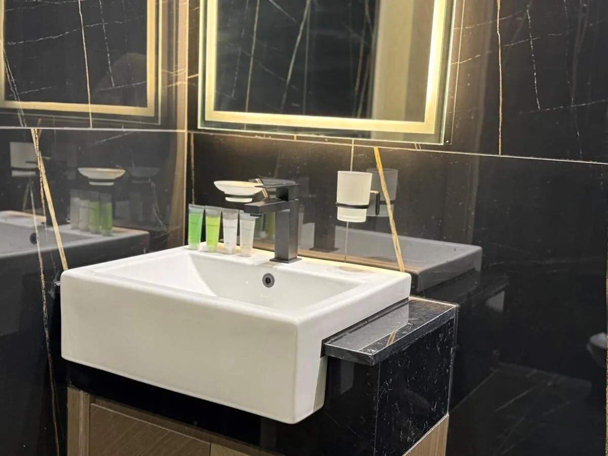 Ashri Hh Spacious Apartment In Jvc, Binghatti Luna Dubai
