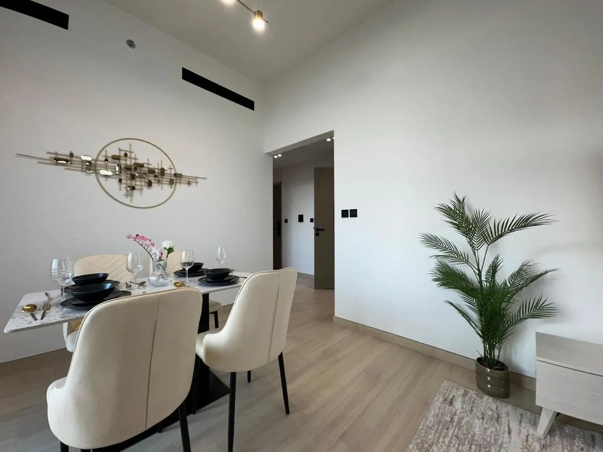 Ashri Hh Spacious Apartment In Jvc, Binghatti Luna Dubai