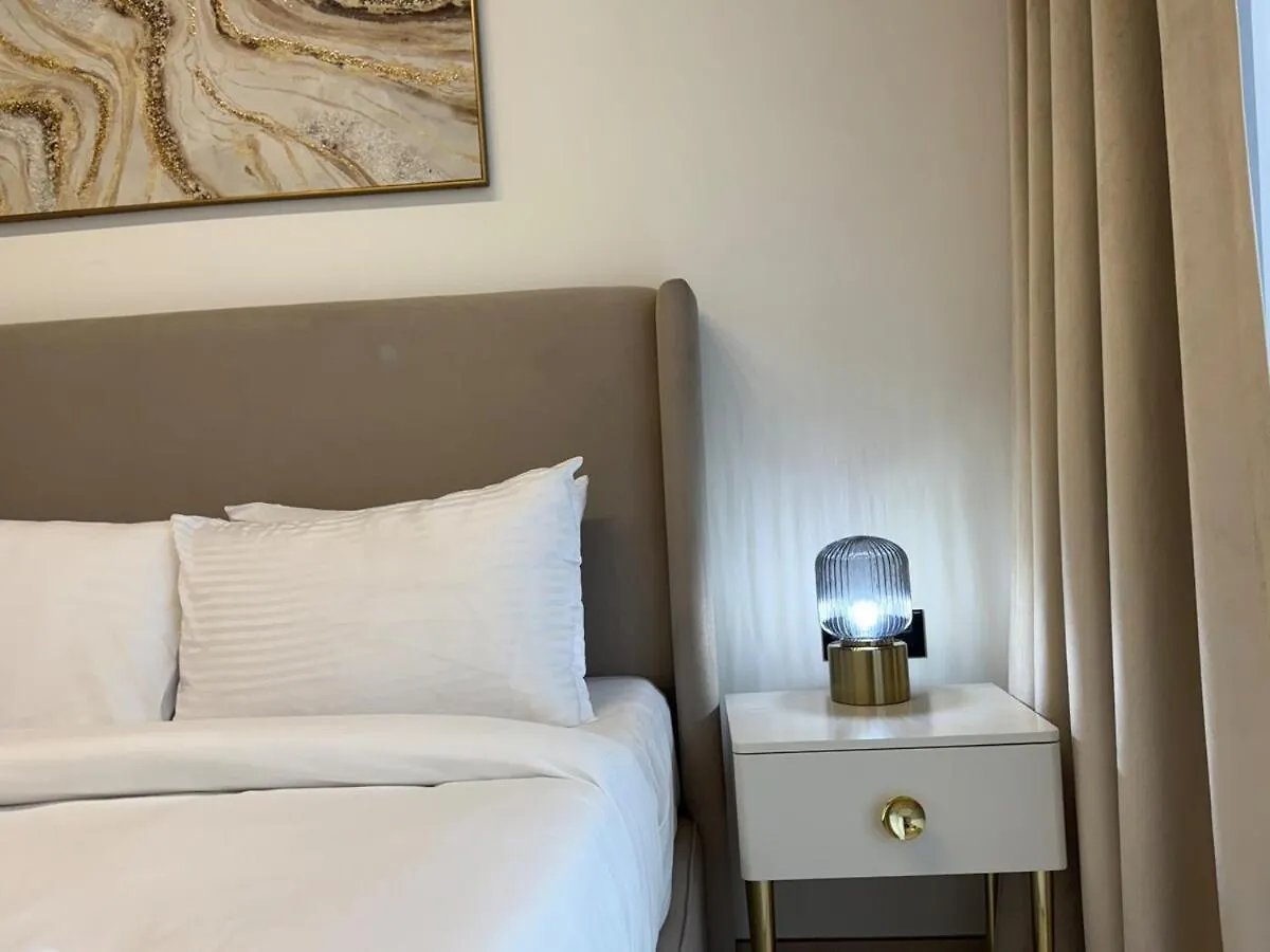Ashri Hh Spacious Apartment In Jvc, Binghatti Luna Dubai